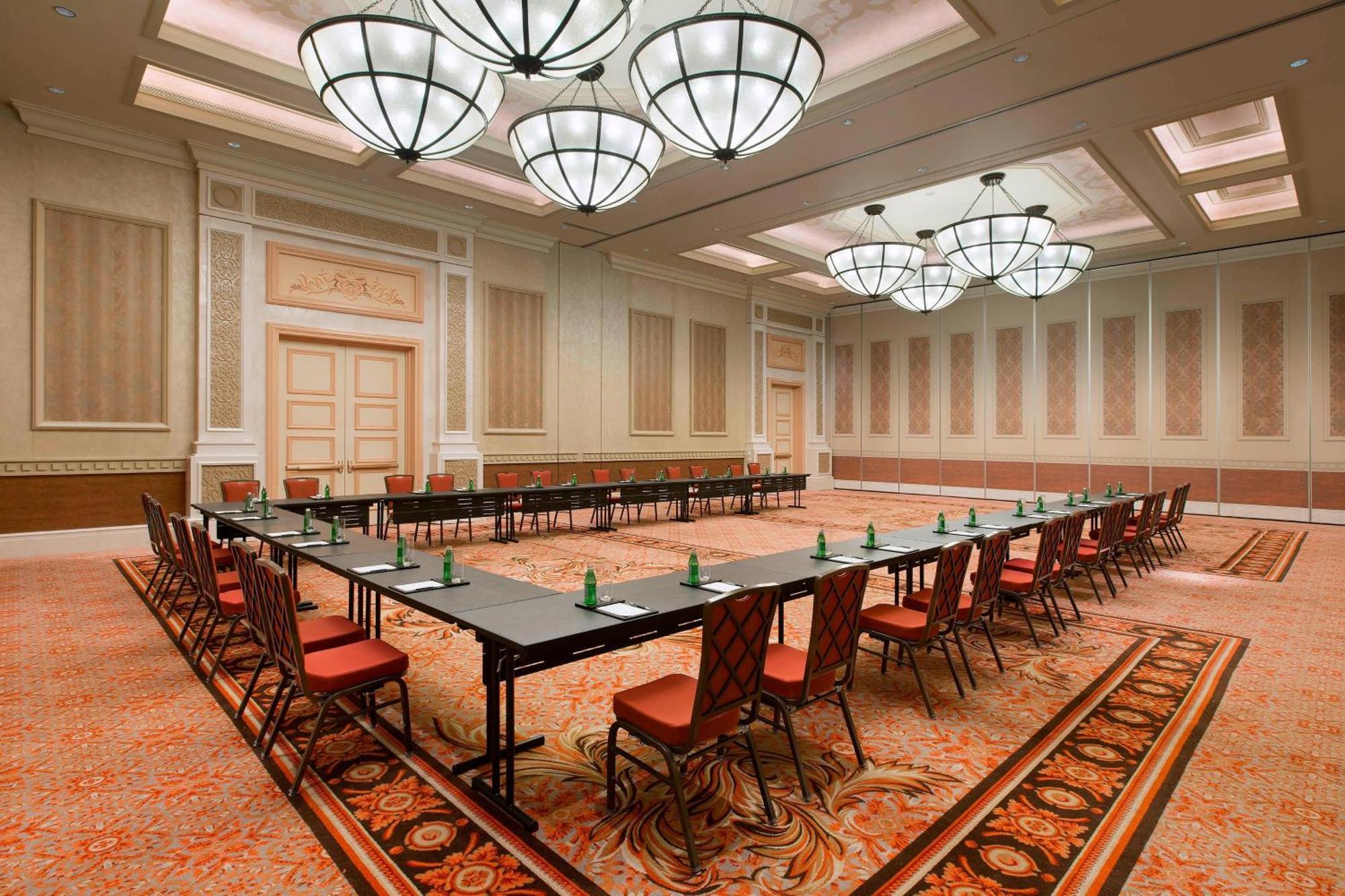 Sheraton Grand Macao Hotel Exterior photo A meeting room at the Taj Mahal Palace, Mumbai