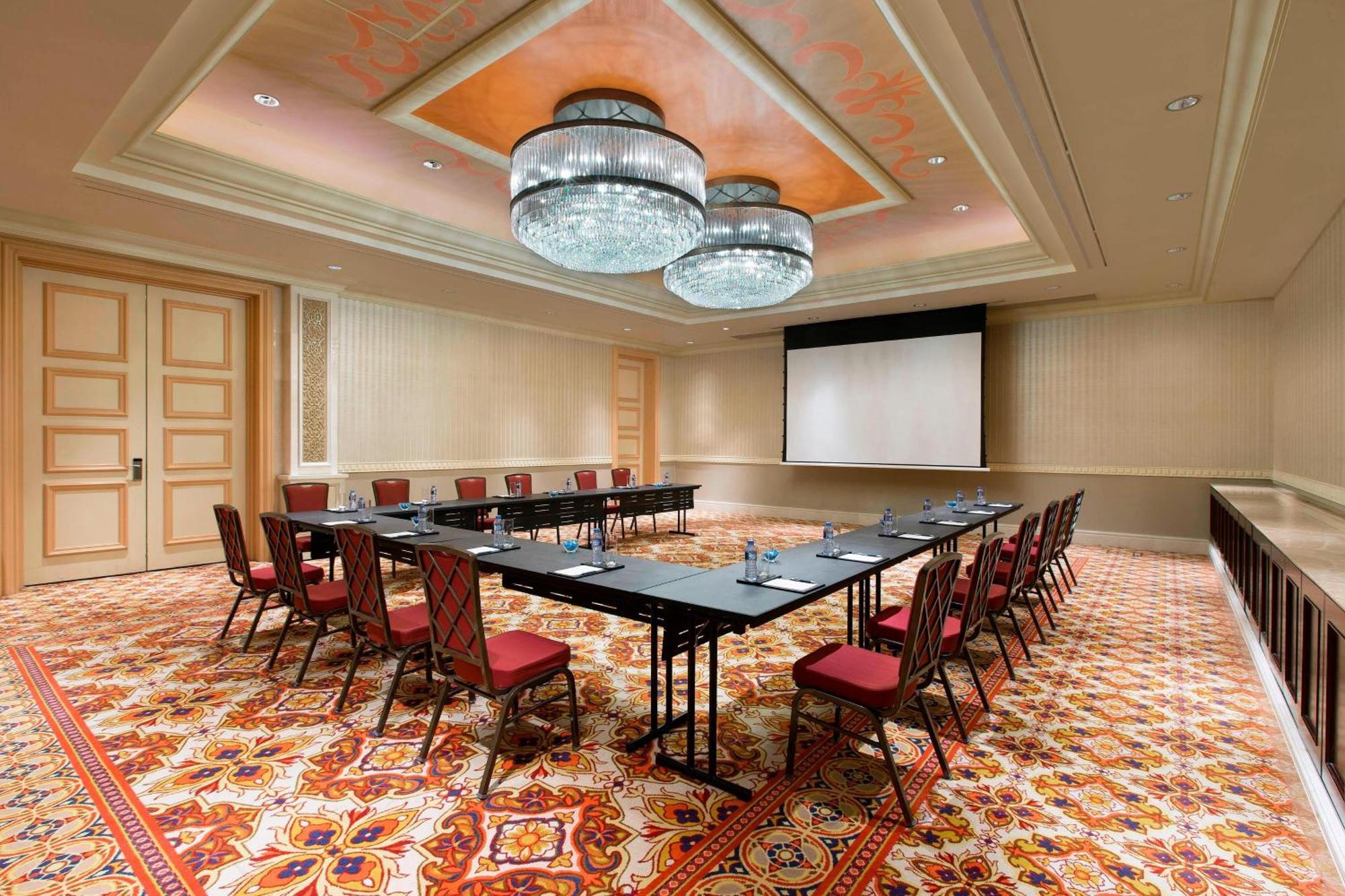 Sheraton Grand Macao Hotel Exterior photo A meeting room at the Wynn