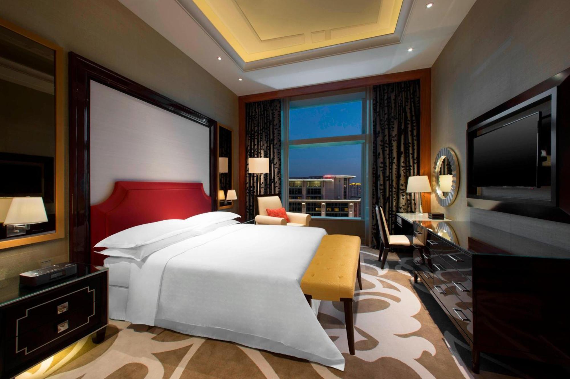 Sheraton Grand Macao Hotel Exterior photo Deluxe Room