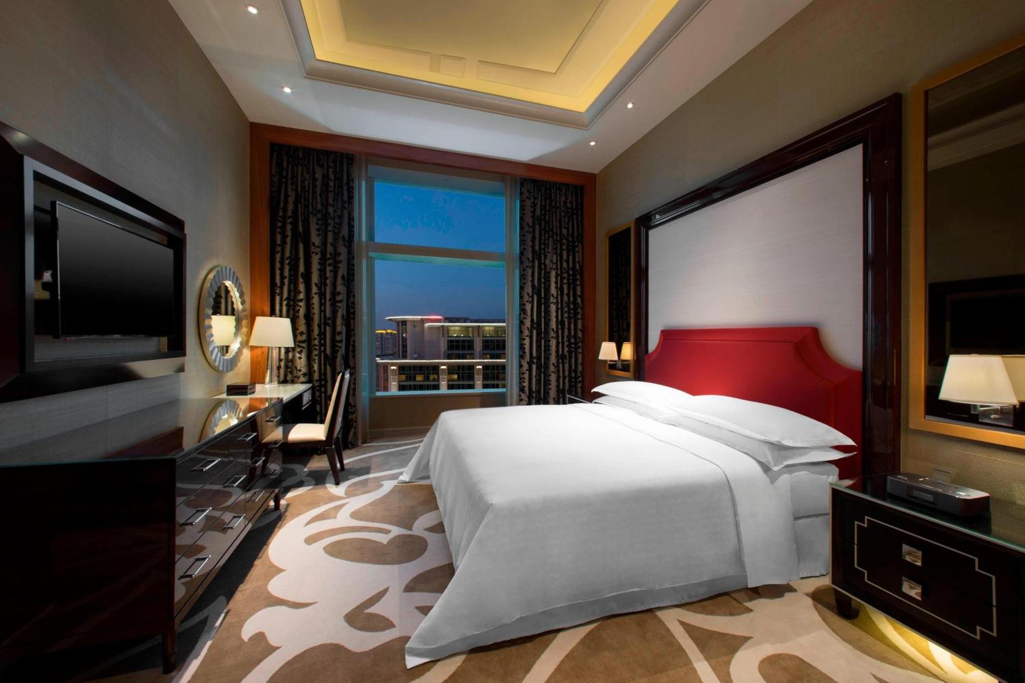 Sheraton Grand Macao Hotel Exterior photo Deluxe room